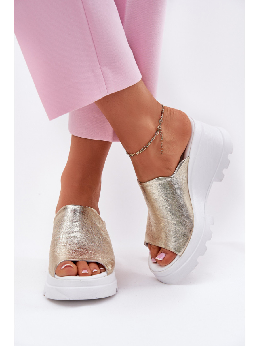 Clacquettes model 213034 Step in style