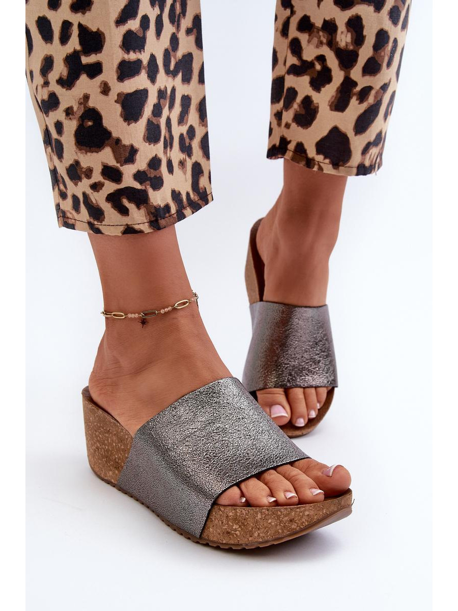 Clacquettes model 197644 Step in style