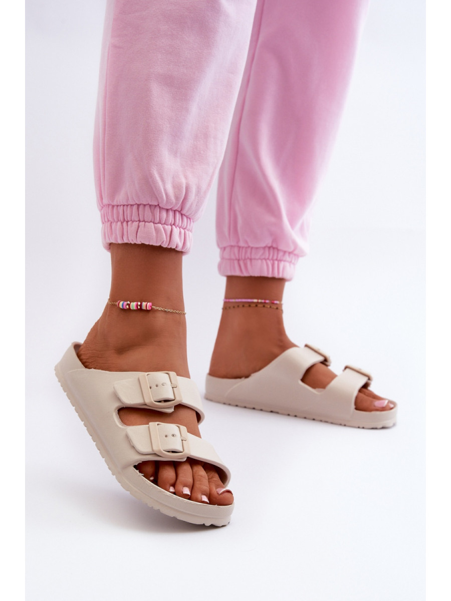 Clacquettes model 198275 Step in style