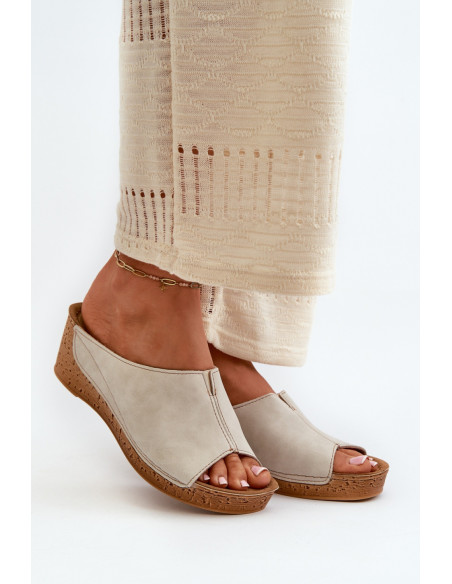 Clacquettes model 198463 Step in style
