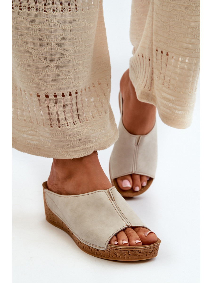 Clacquettes model 198463 Step in style