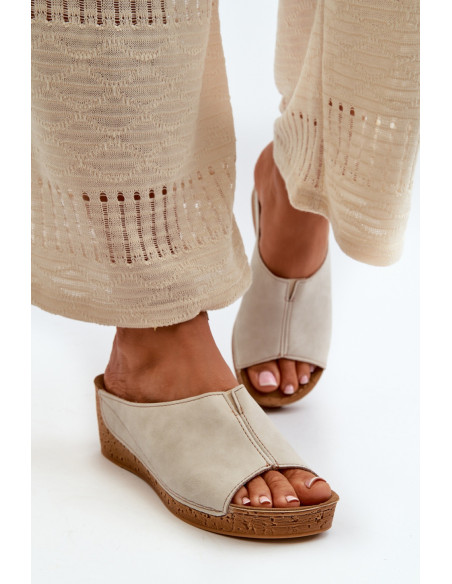 Clacquettes model 198463 Step in style