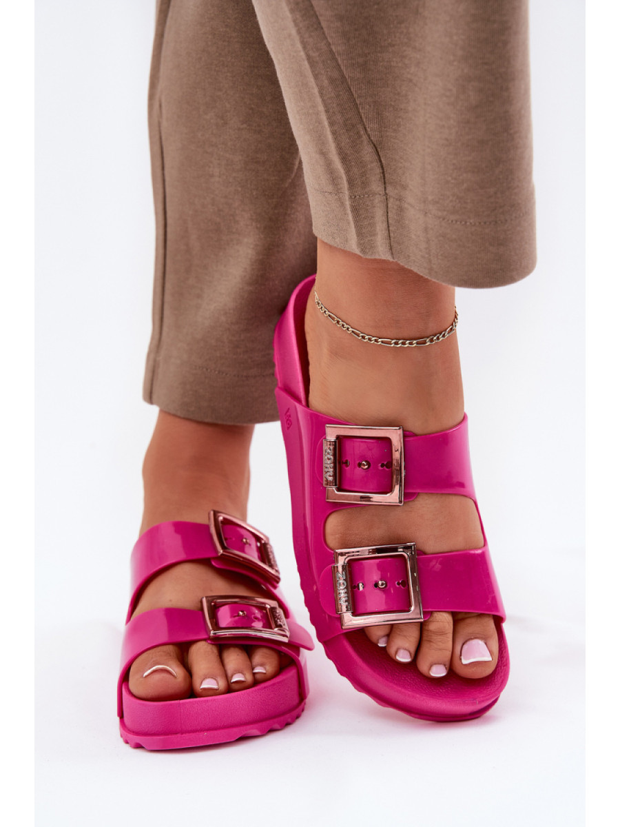 Clacquettes model 212707 Step in style