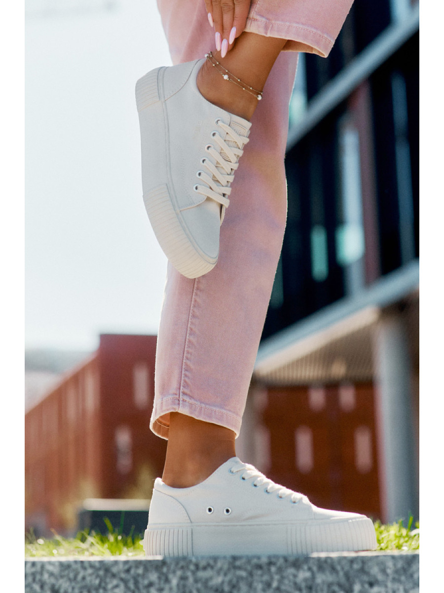 Baskets model 212723 Step in style