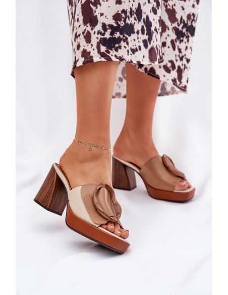 Clacquettes model 212885 Step in style
