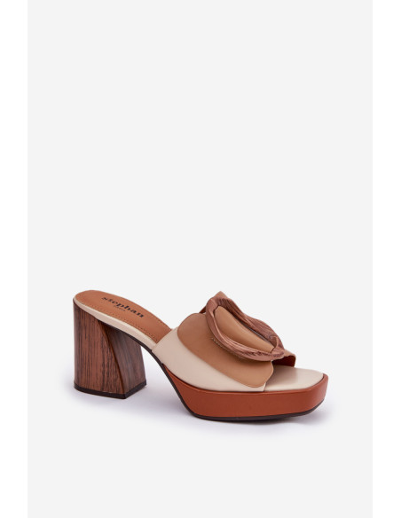 Clacquettes model 212885 Step in style