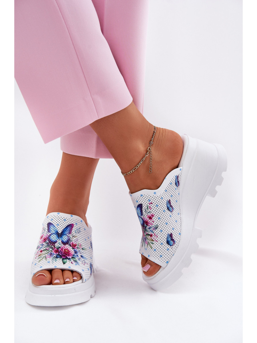 Clacquettes model 213035 Step in style