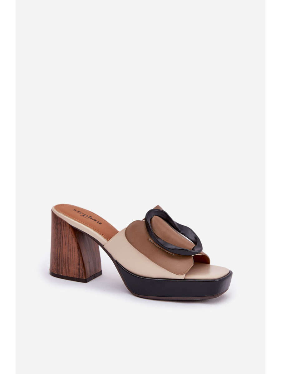 Clacquettes model 212886 Step in style