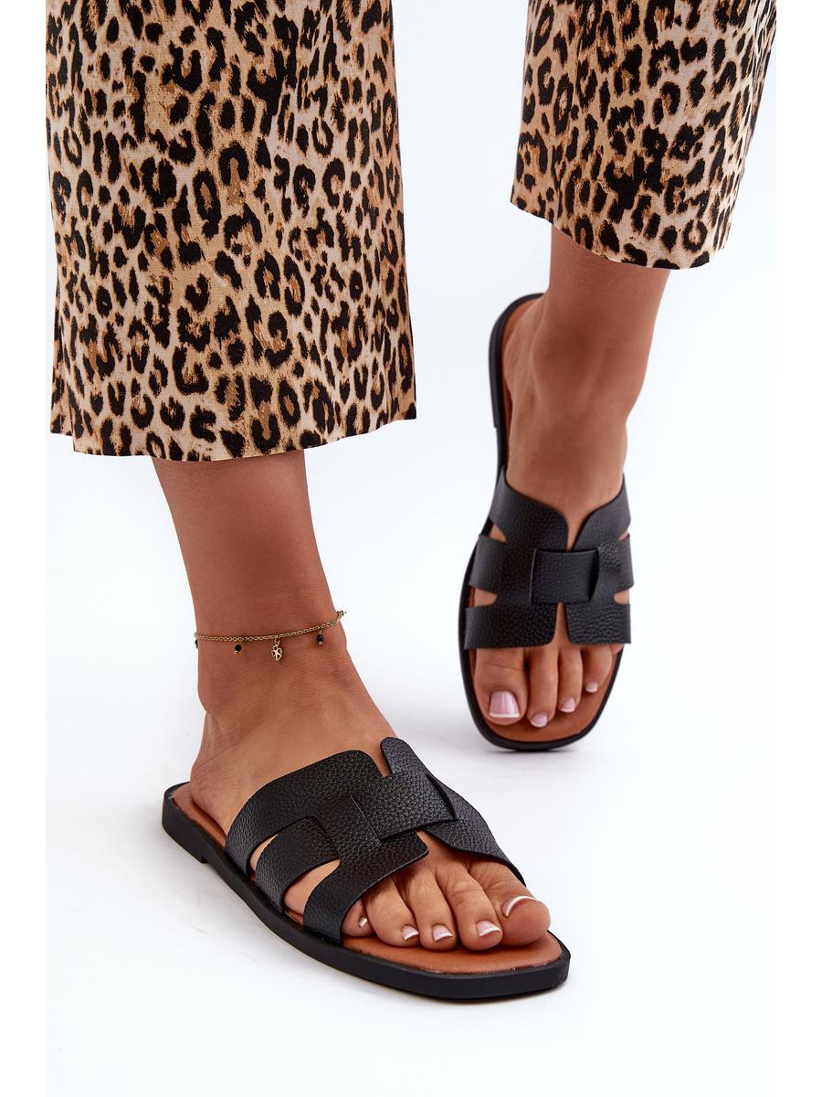 Clacquettes model 197647 Step in style
