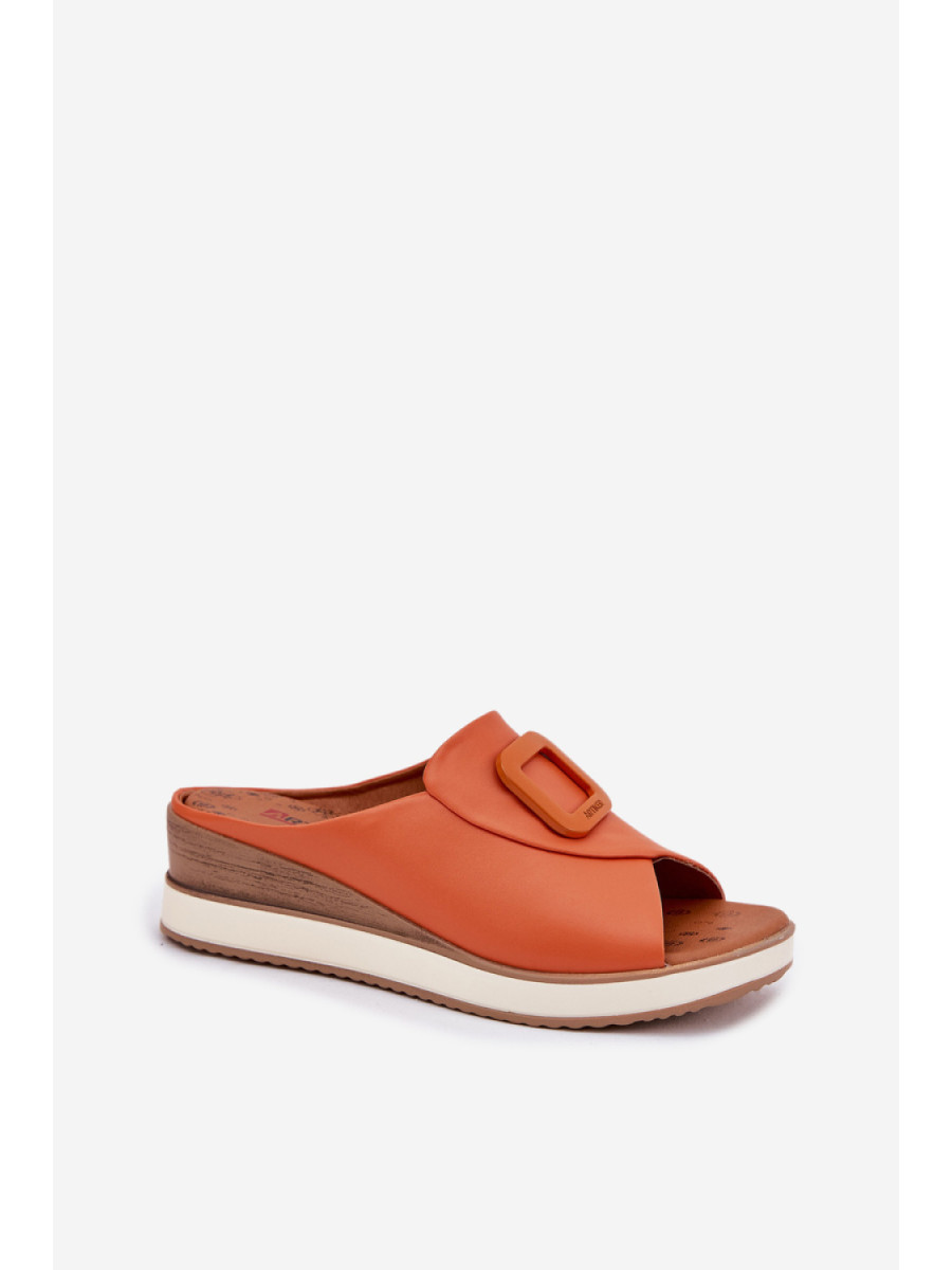 Clacquettes model 212709 Step in style