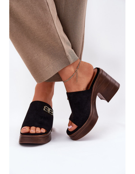 Clacquettes model 213037 Step in style