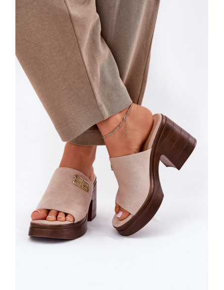 Clacquettes model 213038 Step in style