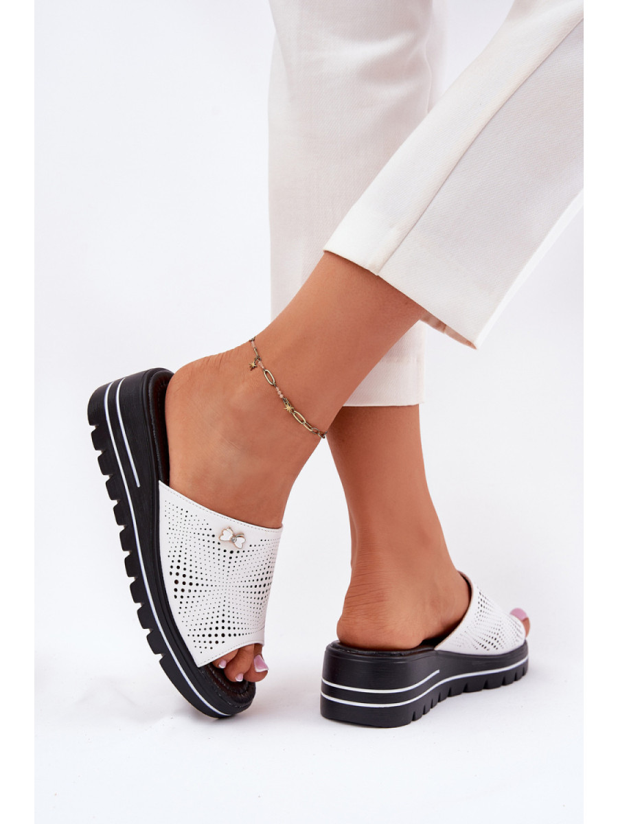 Clacquettes model 213039 Step in style