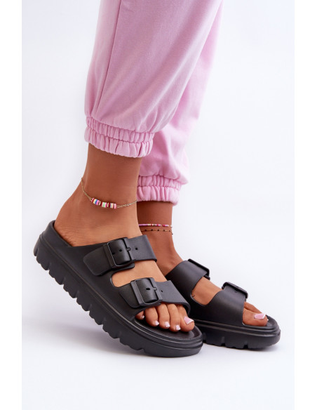 Clacquettes model 198282 Step in style