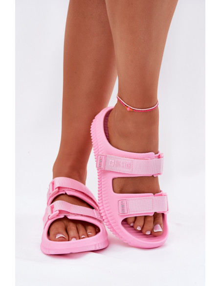 Clacquettes model 212712 Step in style