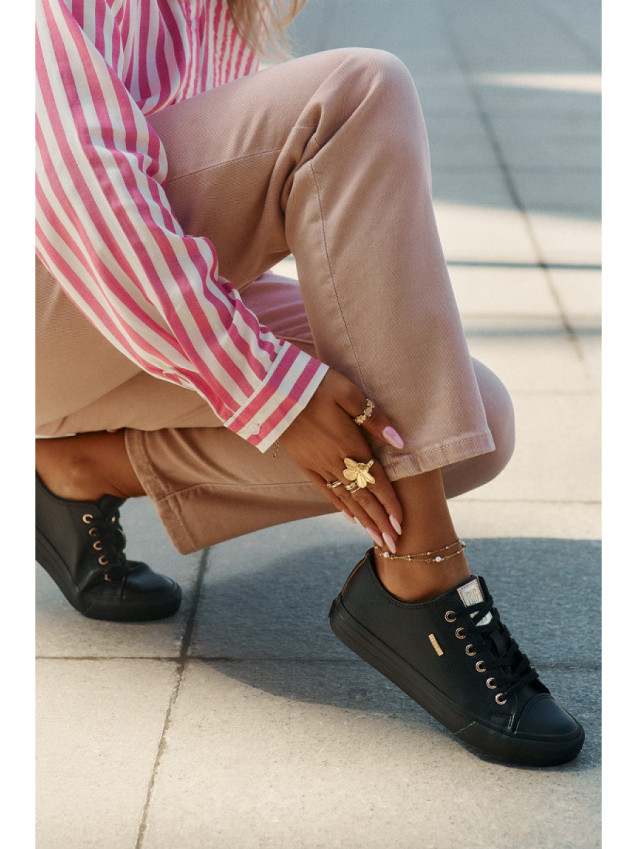 Baskets model 212728 Step in style