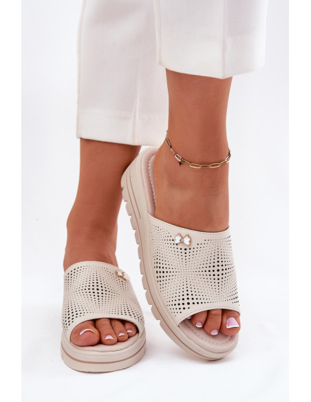 Clacquettes model 213040 Step in style