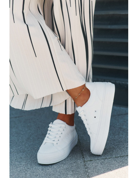 Baskets model 212729 Step in style