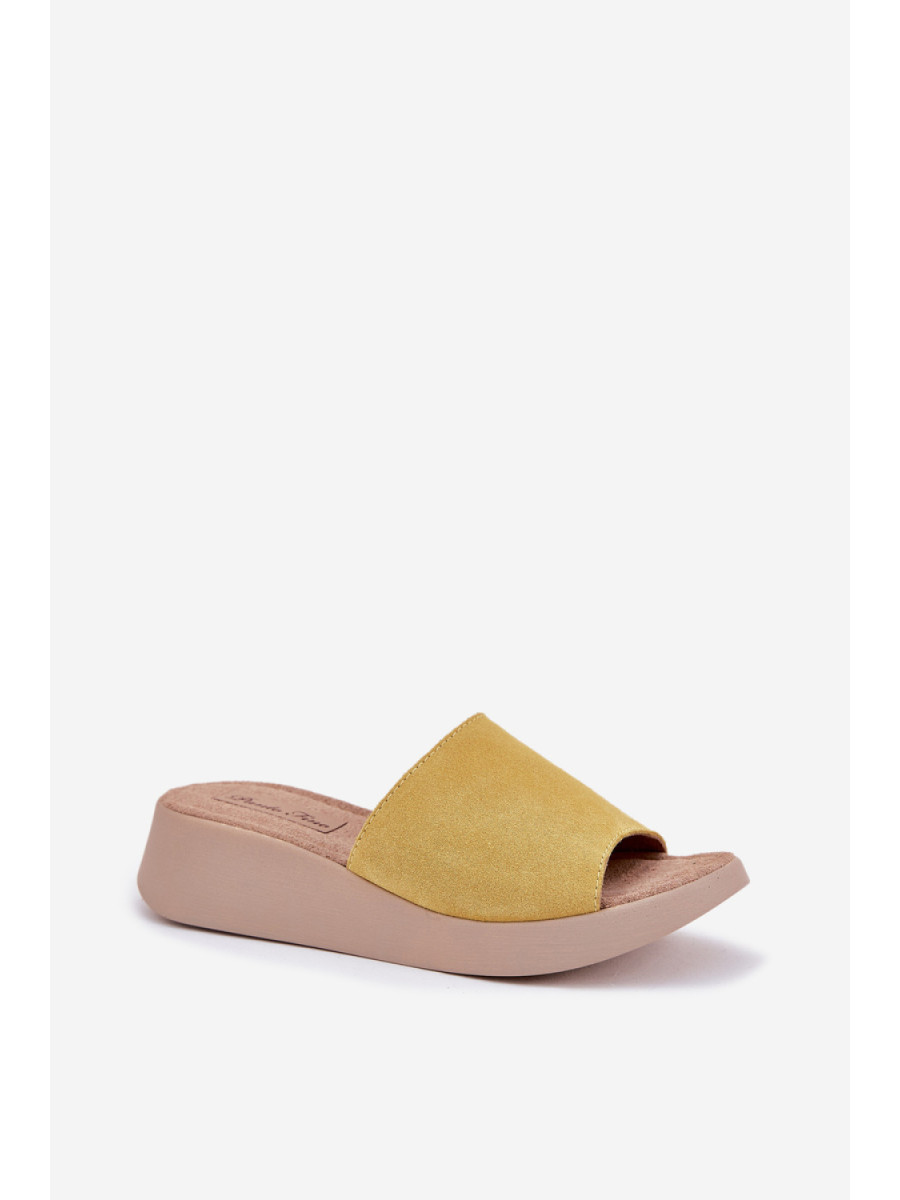 Clacquettes model 213044 Step in style