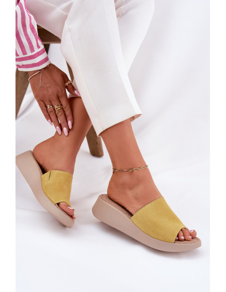 Clacquettes model 213044 Step in style