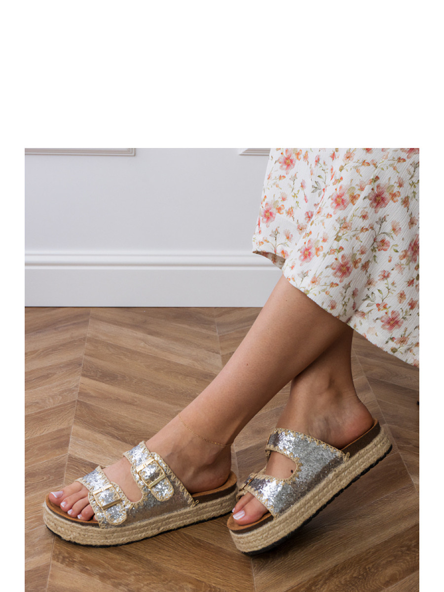 Clacquettes model 213422 PRIMO
