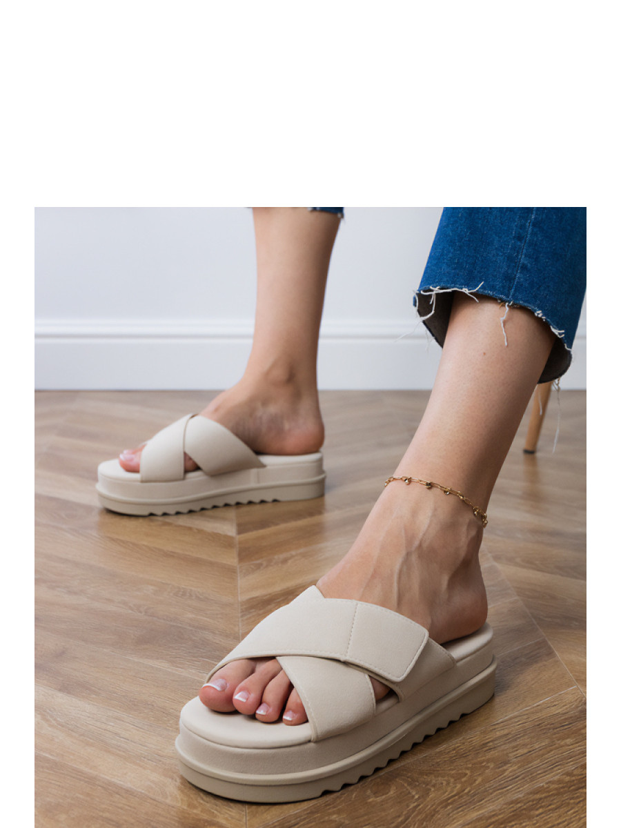 Clacquettes model 213722 PRIMO