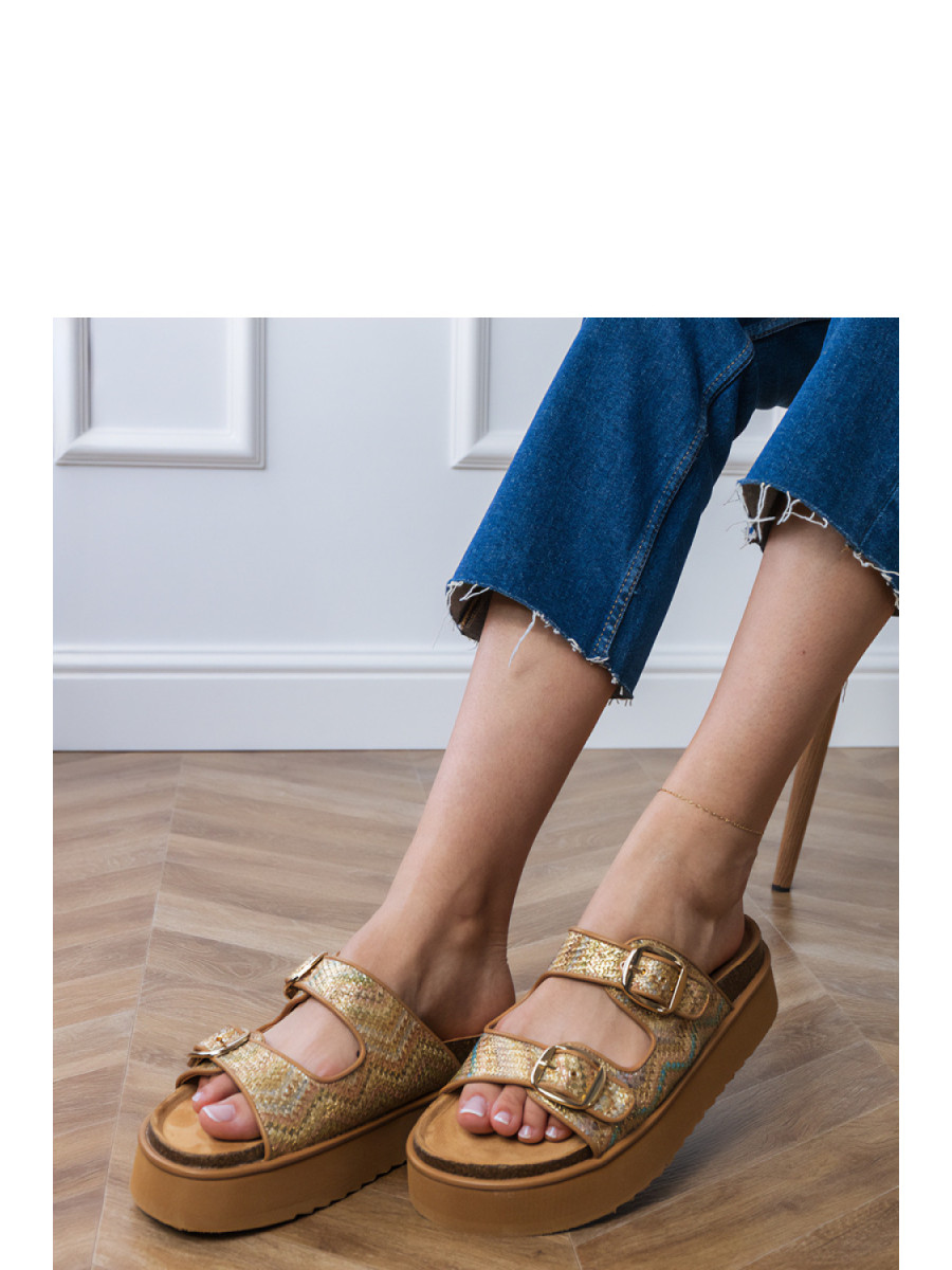 Clacquettes model 213708 PRIMO