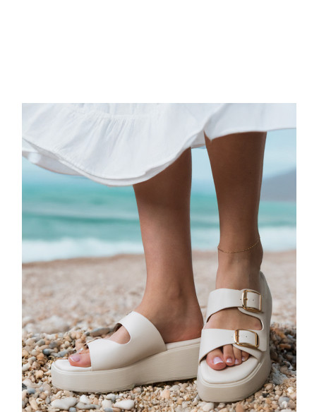 Clacquettes model 213724 PRIMO