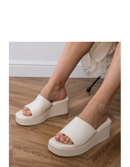Clacquettes model 213504 PRIMO