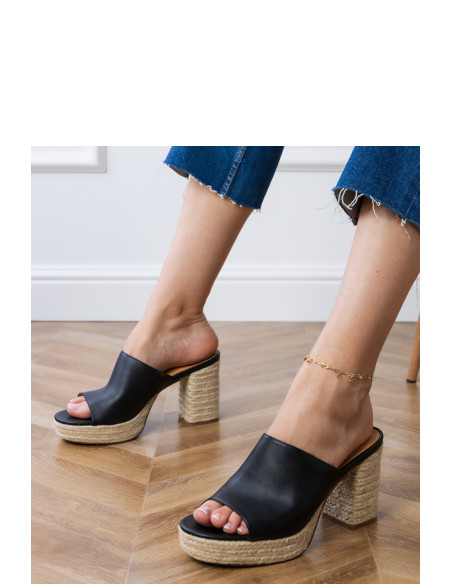 Clacquettes model 213715 PRIMO