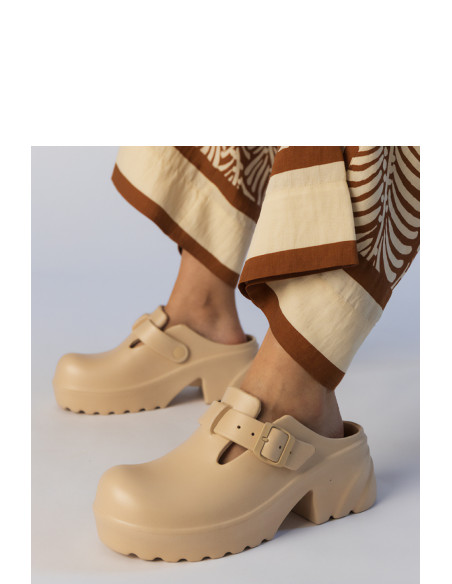 Clacquettes model 213747 PRIMO