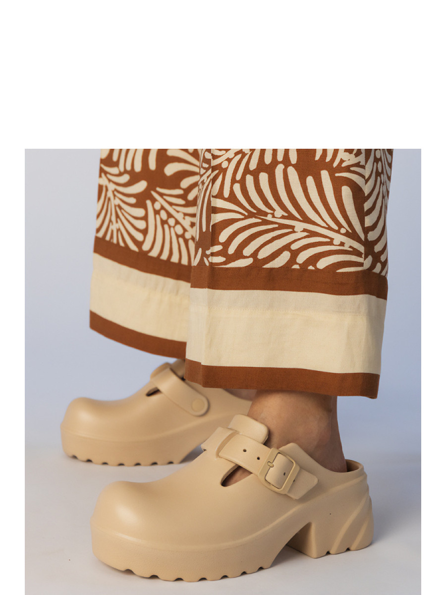 Clacquettes model 213747 PRIMO
