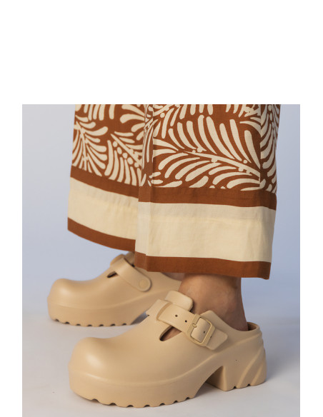 Clacquettes model 213747 PRIMO