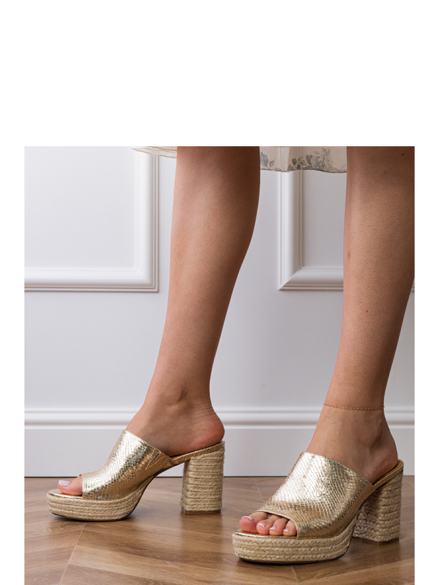 Clacquettes model 213717 PRIMO