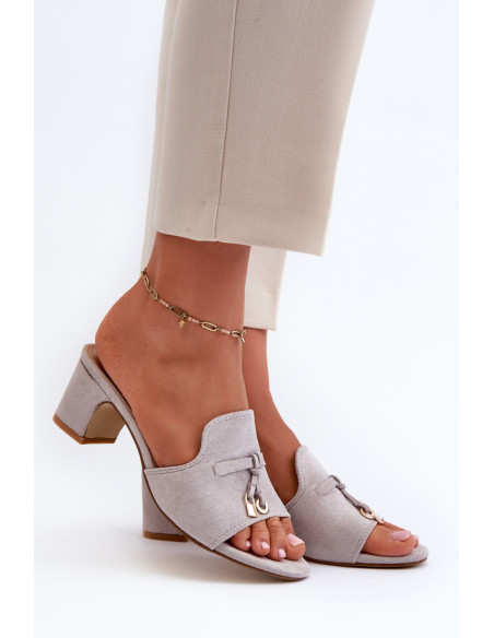 Clacquettes model 198671 Step in style