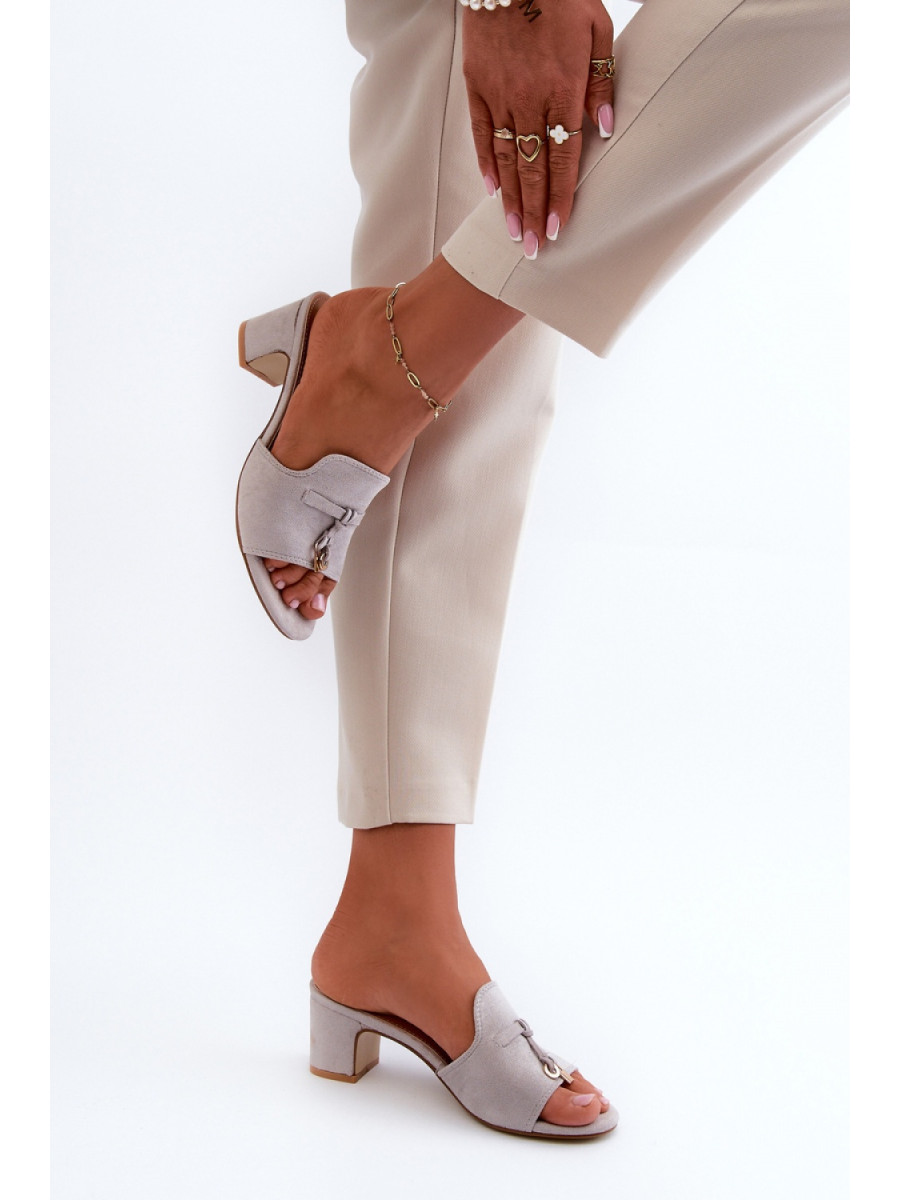 Clacquettes model 198671 Step in style