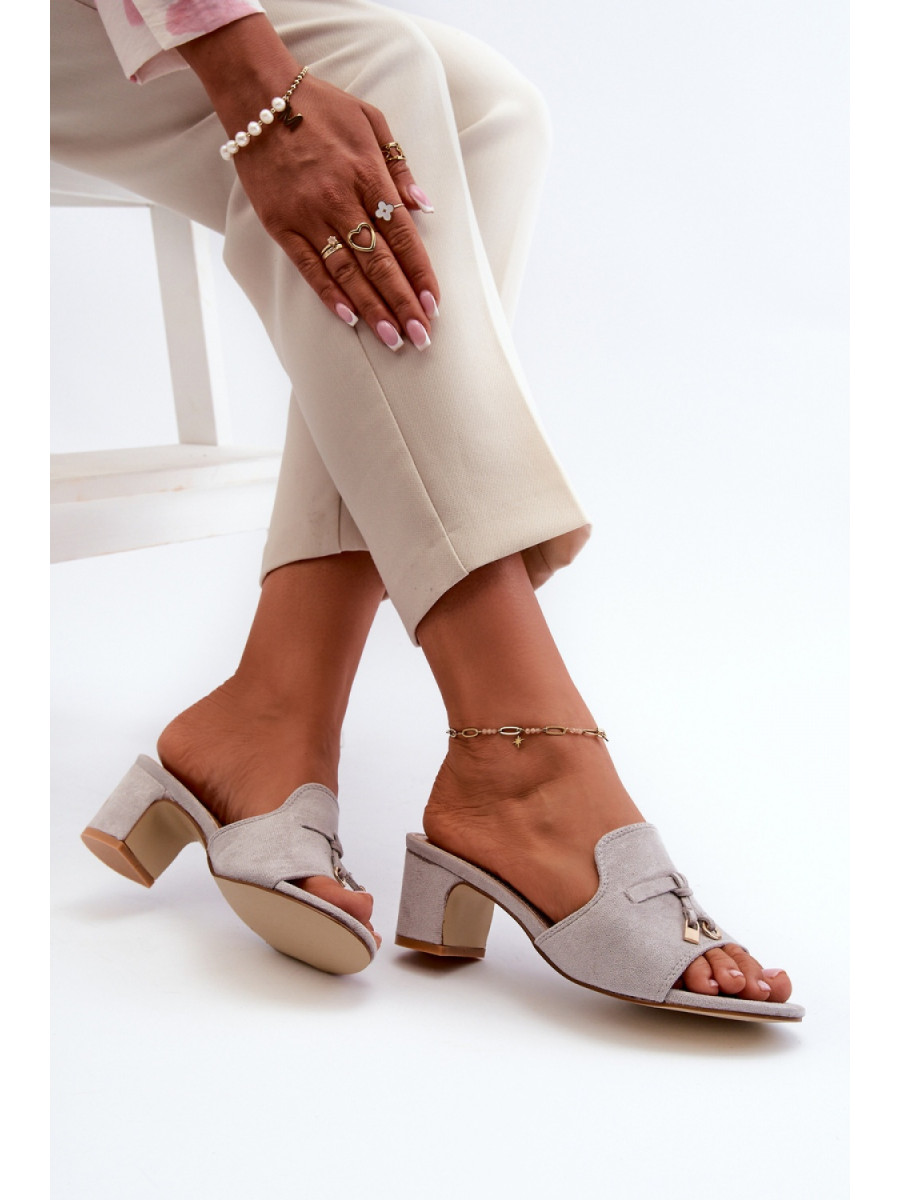 Clacquettes model 198671 Step in style