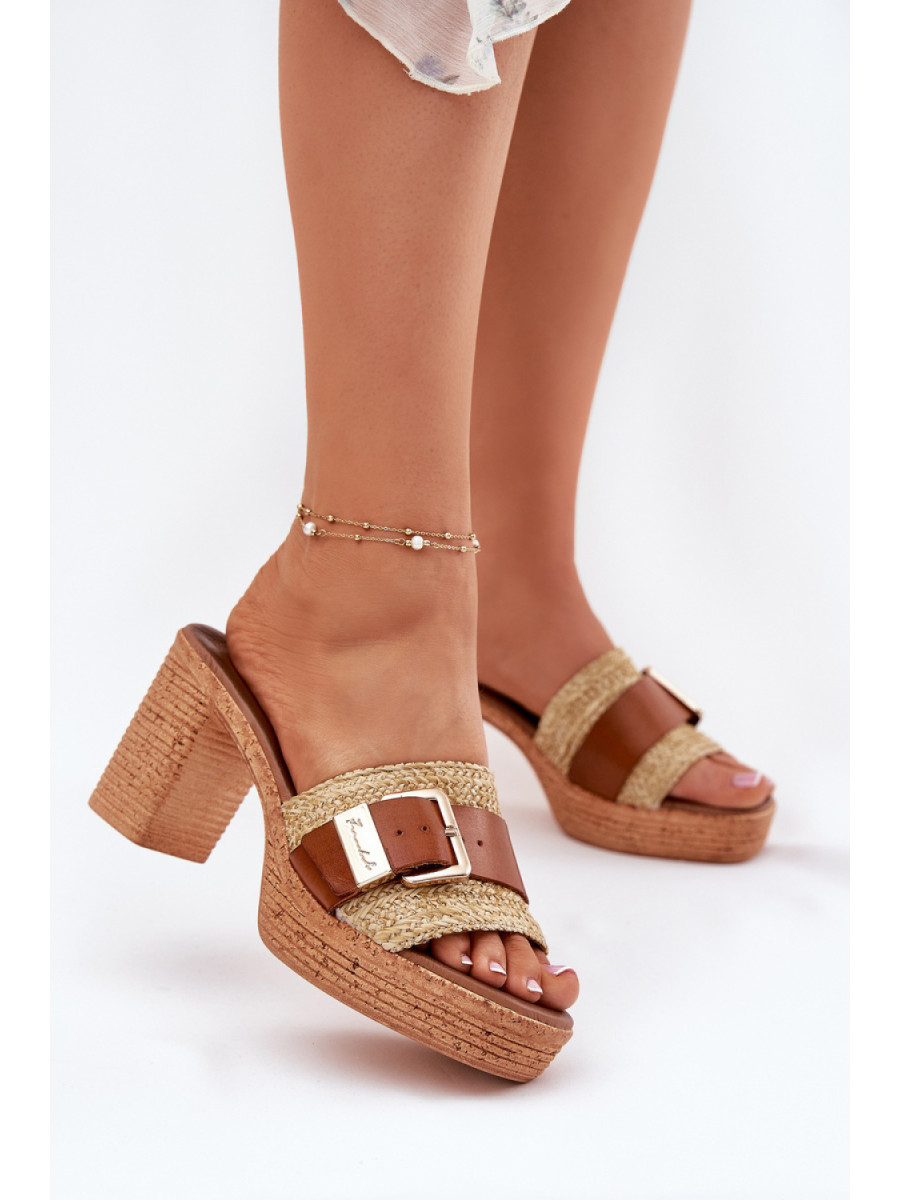 Clacquettes model 213955 Step in style