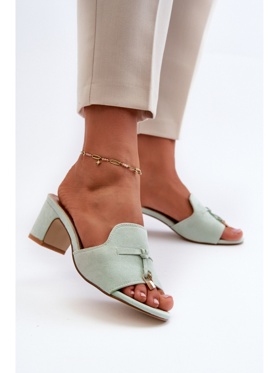 Clacquettes model 198675 Step in style