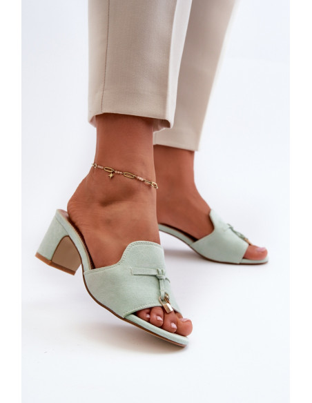 Clacquettes model 198675 Step in style