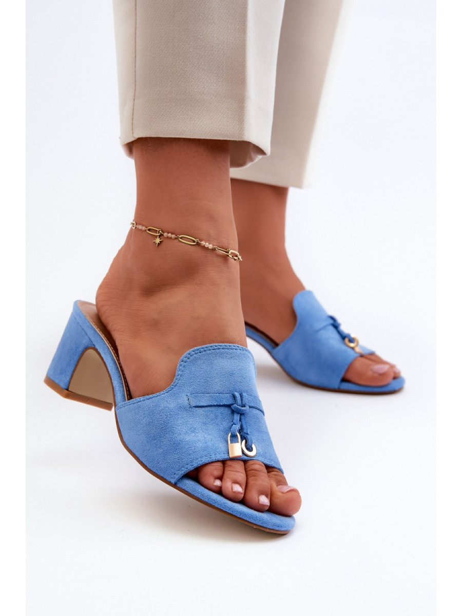 Clacquettes model 198676 Step in style