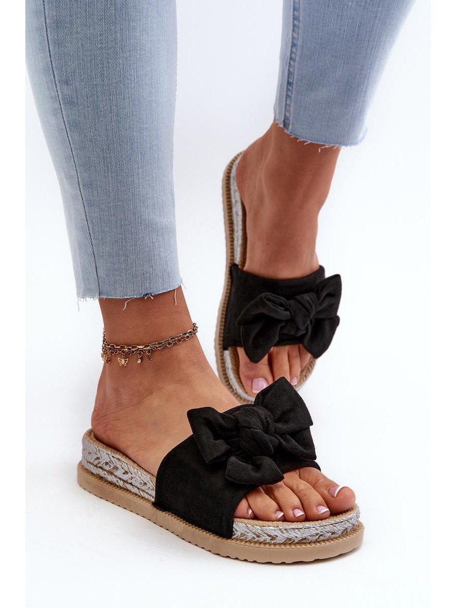 Clacquettes model 196418 Step in style