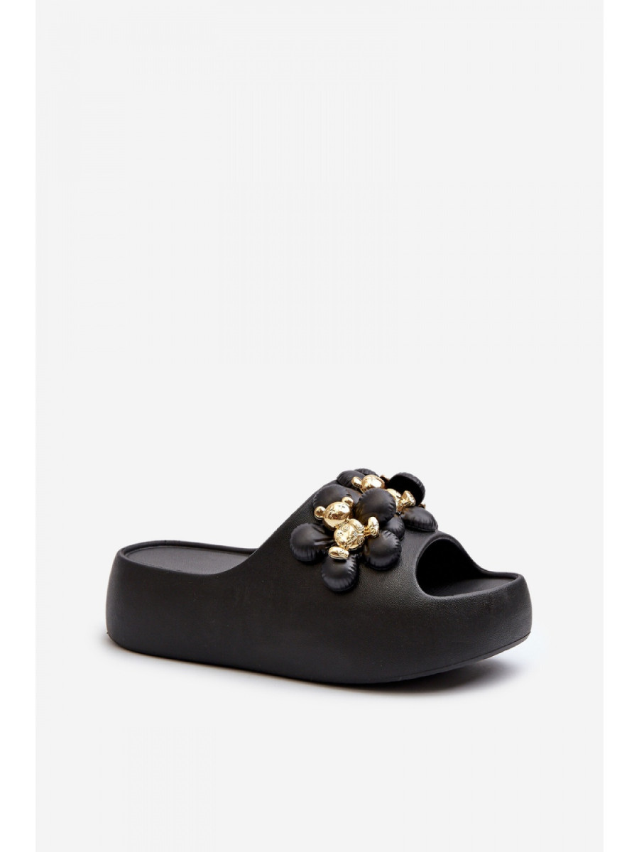 Clacquettes model 198415 Step in style