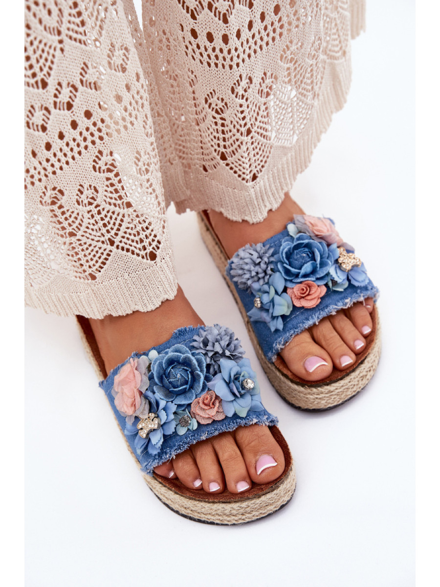 Clacquettes model 213944 Step in style