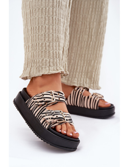 Clacquettes model 213481 Step in style