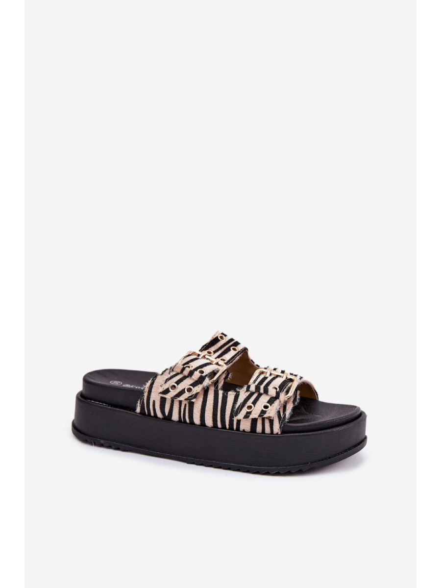 Clacquettes model 213481 Step in style