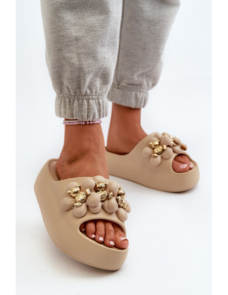 Clacquettes model 198416 Step in style