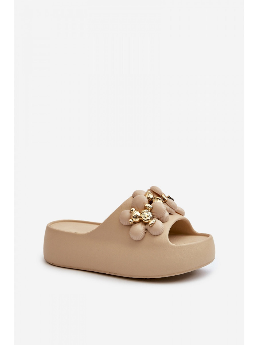Clacquettes model 198416 Step in style