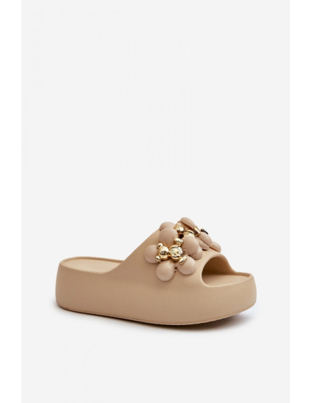 Clacquettes model 198416 Step in style