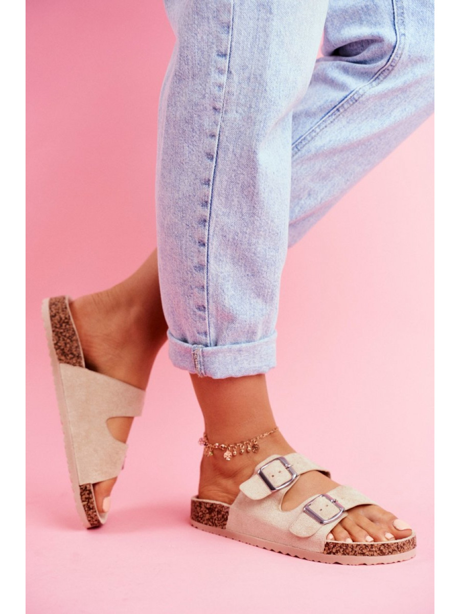 Clacquettes model 180692 Step in style